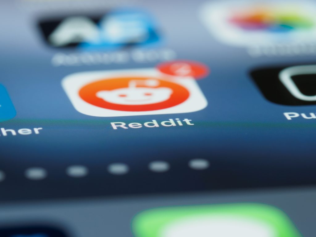 Has Google just officially poisoned Reddit?